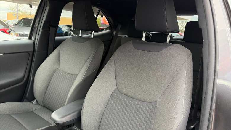 Toyota Yaris Cross 1.5 Hybrid Design 5dr CVT Hybrid Estate